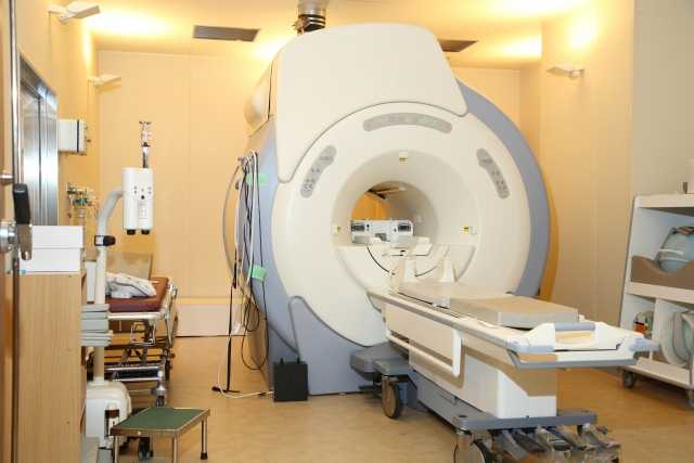 MRI inspection device